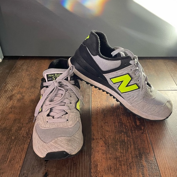 574 New Balance Women's Sneakers in Heather Gray and Neon Yellow - Picture 1 of 8